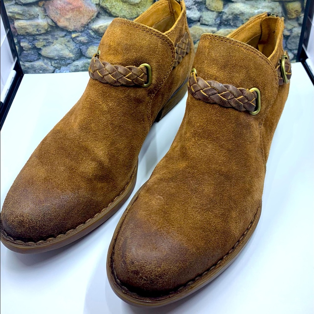 BORN Sylvia Leather Booties